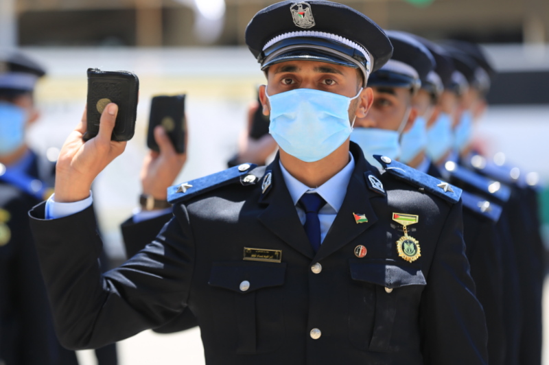 "كلية الرباط" تُخرج الفوج الثامن من بكالوريوس "القانون والشرطة"