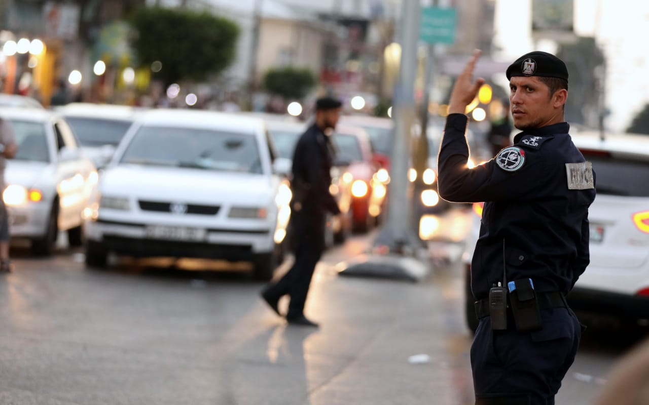الشرطة تُسهل حركة المواطنين عشية عيد الأضحى المبارك
