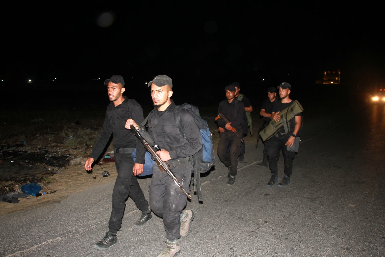 مديرية التدريب تُنظم مسيراً عسكرياً للدورة "التأسيسية الثانية"