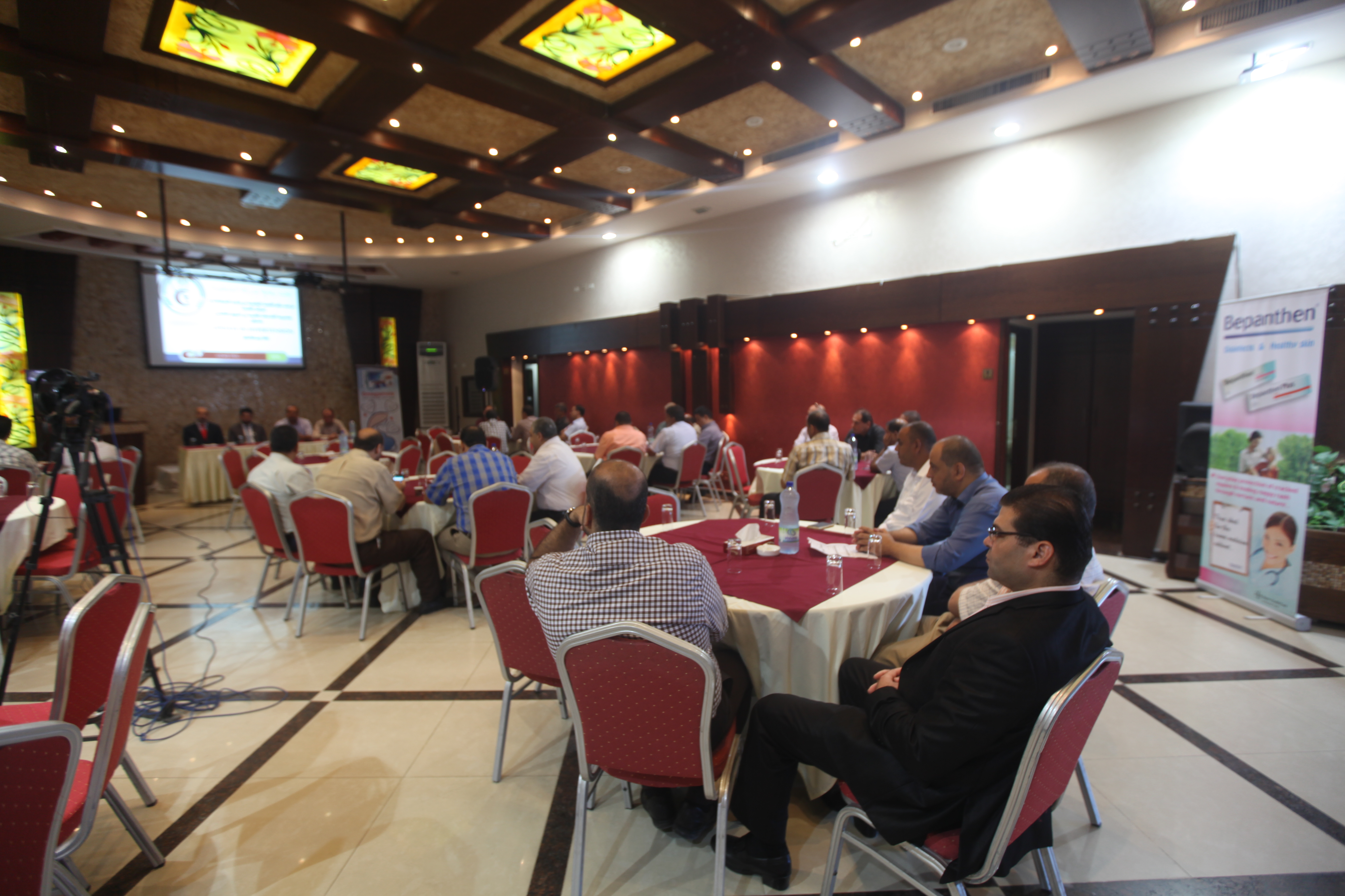 اليوم العلمي للخدمات الطبية