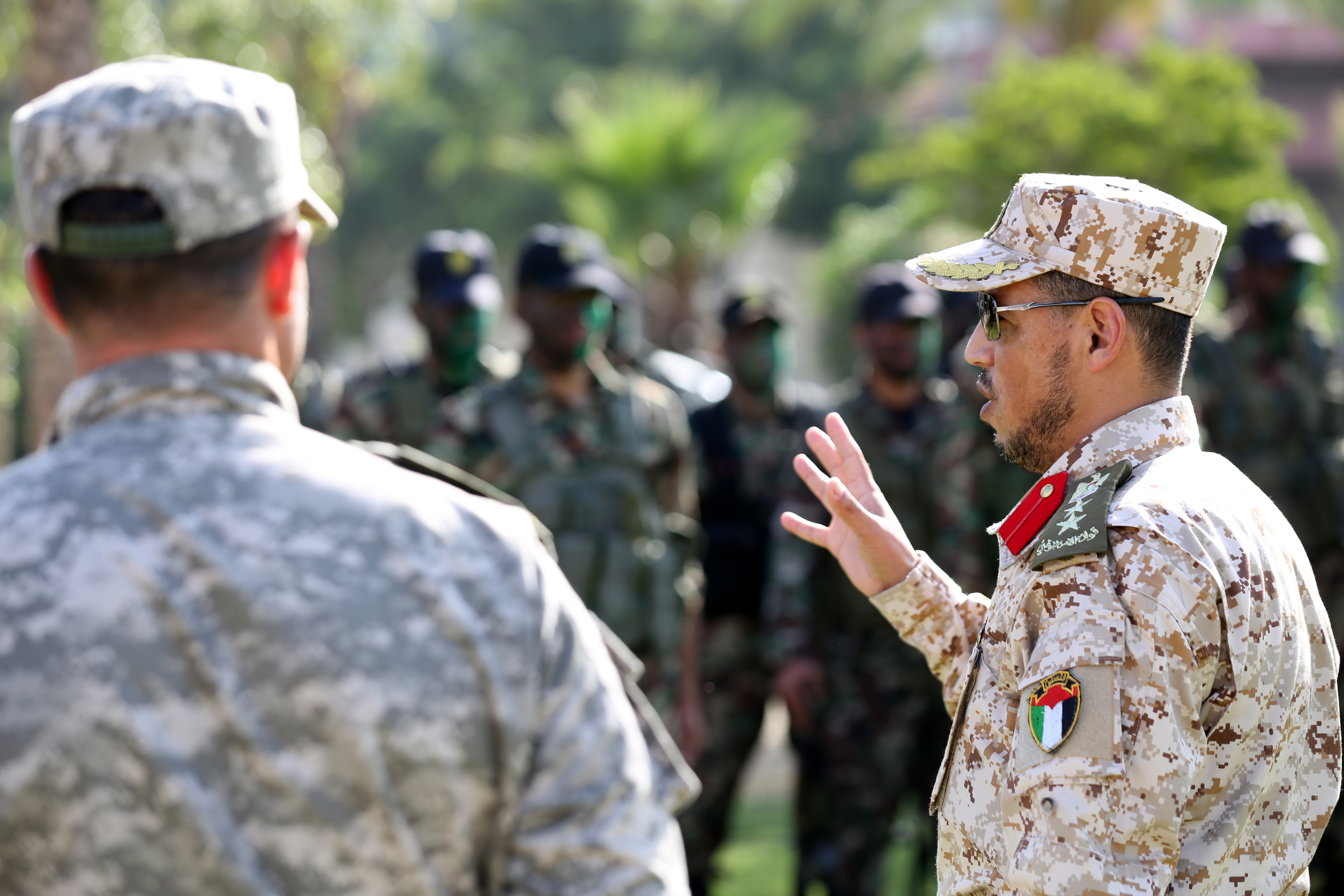 تخييم مغلق لدورتي قادة السرايا وتأهيل الضباط  بالأمن الوطني