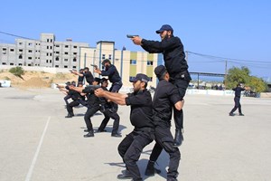 شرطـة خانيونس تختتم دورة تنشيطية لأفرادها