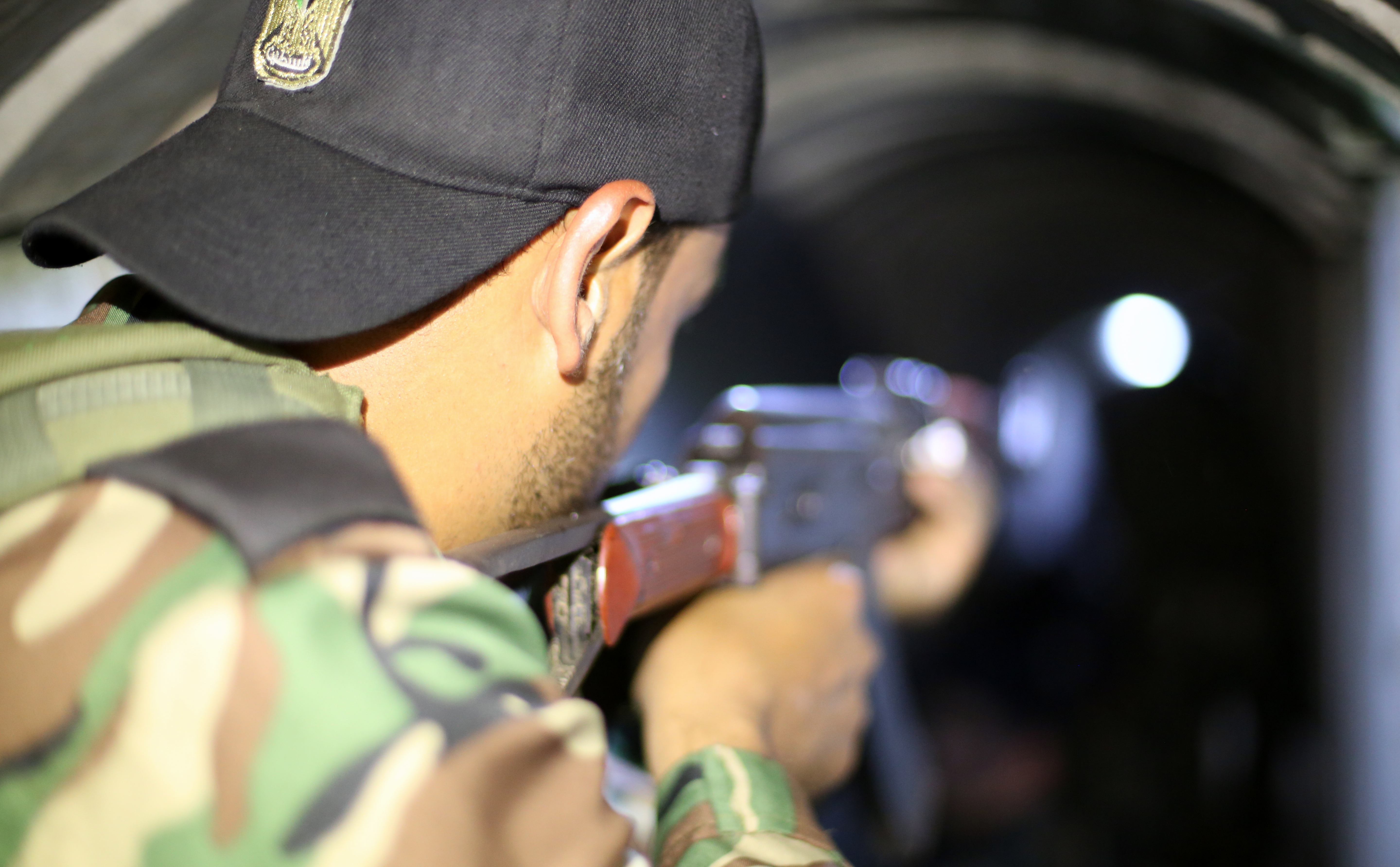 تخييم مغلق لدورتي قادة السرايا وتأهيل الضباط  بالأمن الوطني