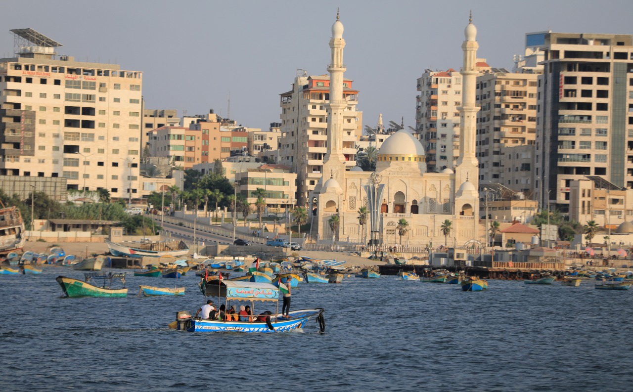 أجواء الحياة في عدد من الأماكن العامة بغزة 