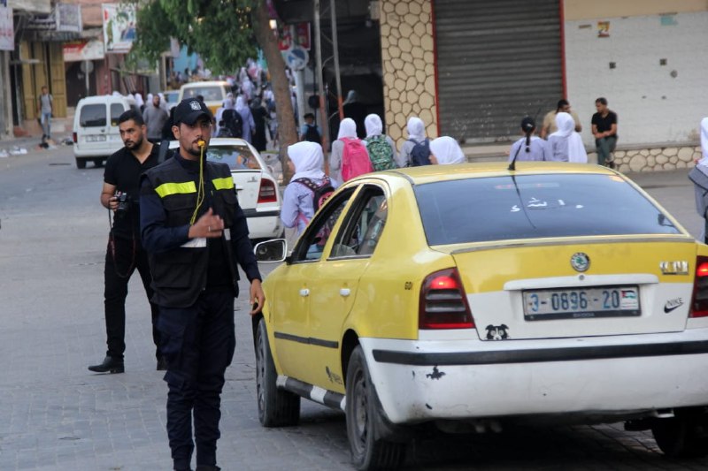 انتشار الشرطة لتسهيل الحركة المرورية مع بدء العام الدراسي الجديد