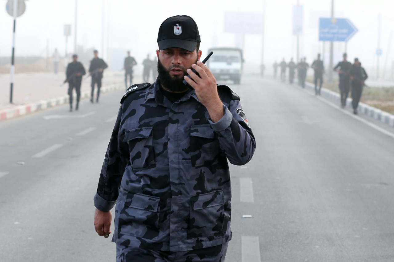 مديرية التدريب تُنظم مسيراً عسكرياً للدفعة الأولى من الدورة التأسيسية الثانية