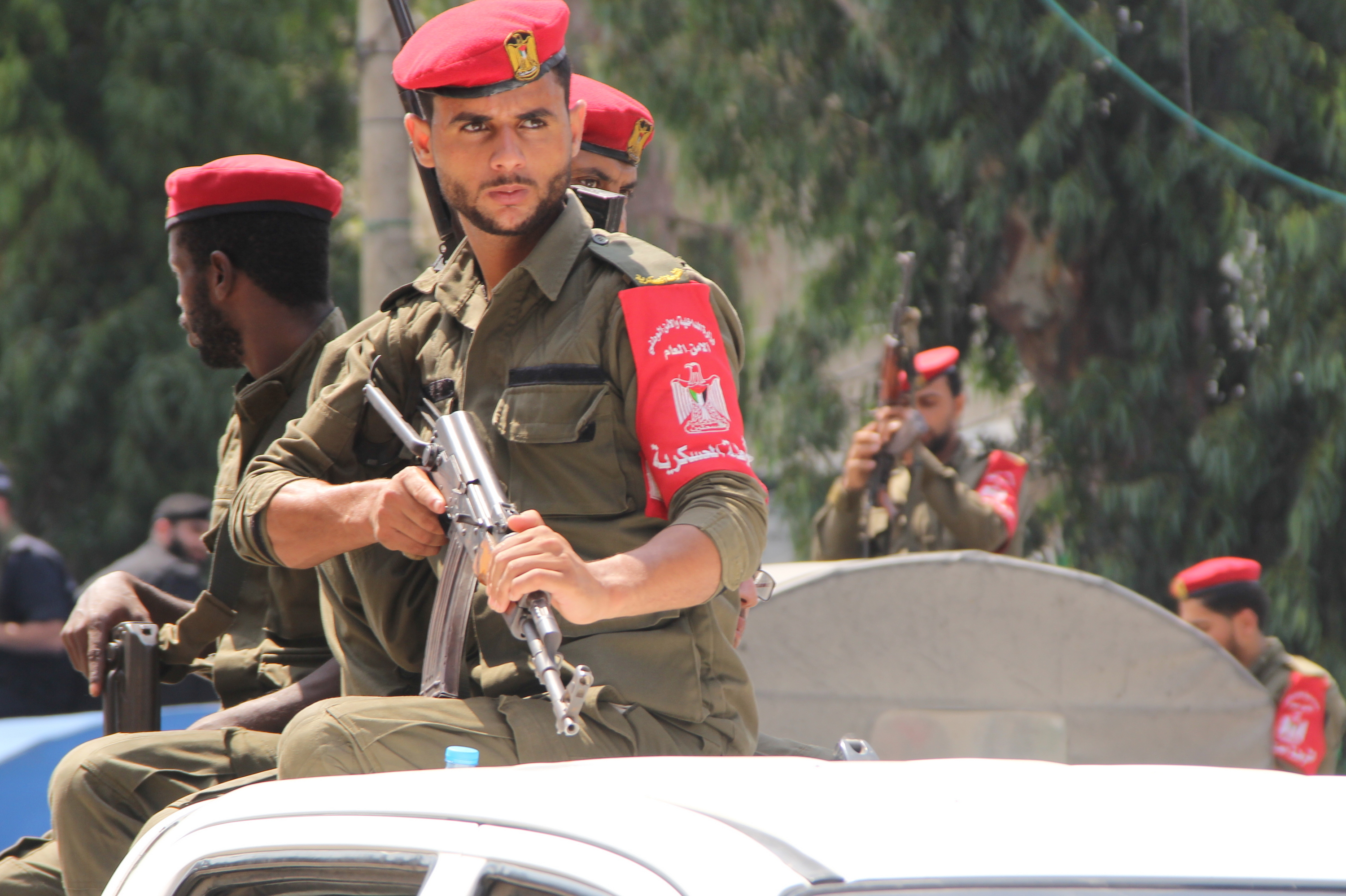 الداخلية تُنظم استعرضاً عسكرياً تضامناً مع المسجد الأقصى