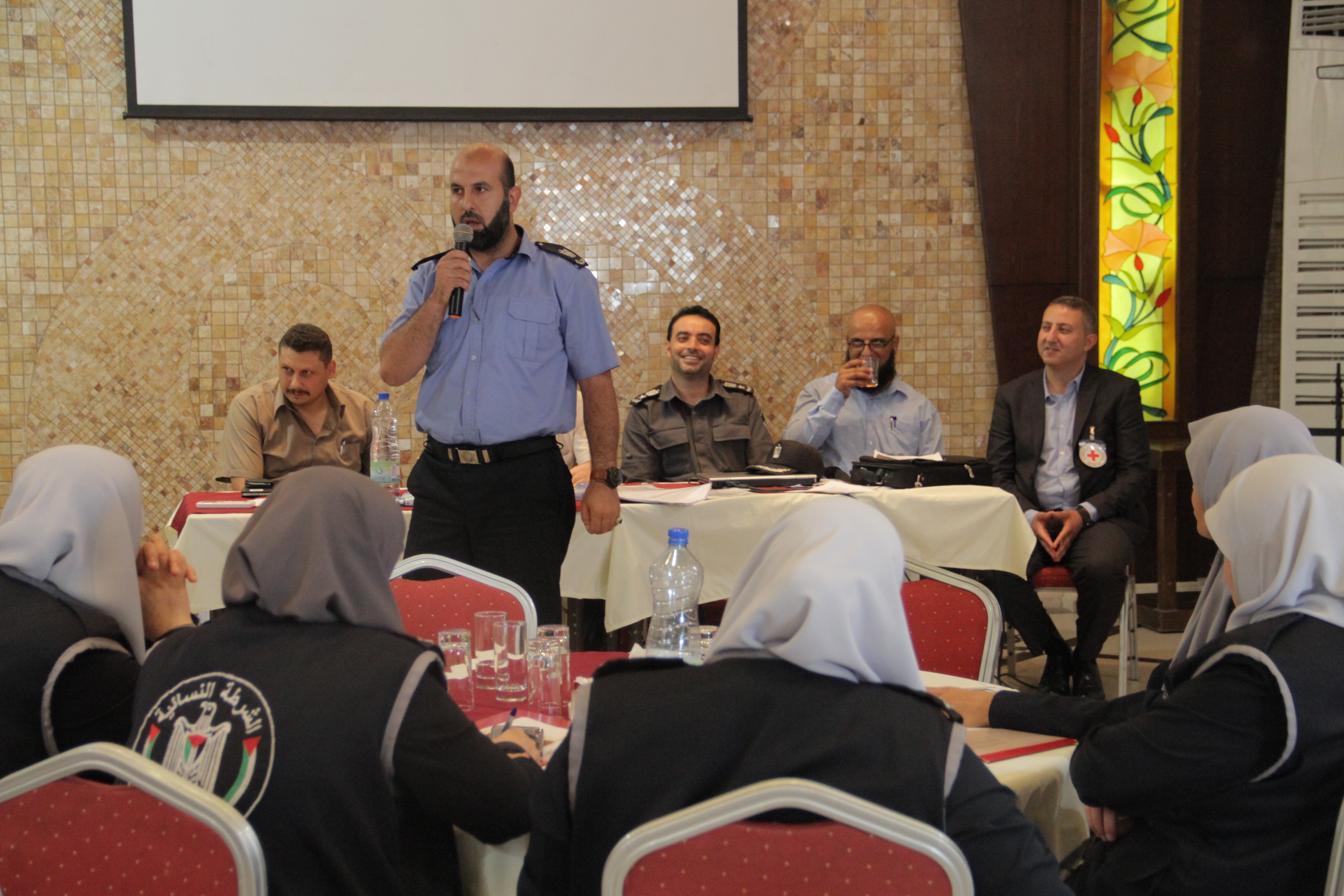 ورشة عمل مديرية التدريب والصليب الأحمر 