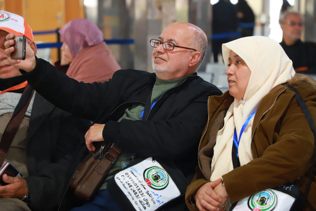 أطقم "المعابر" تُسهل مغادرة الفوج السابع من المعتمرين