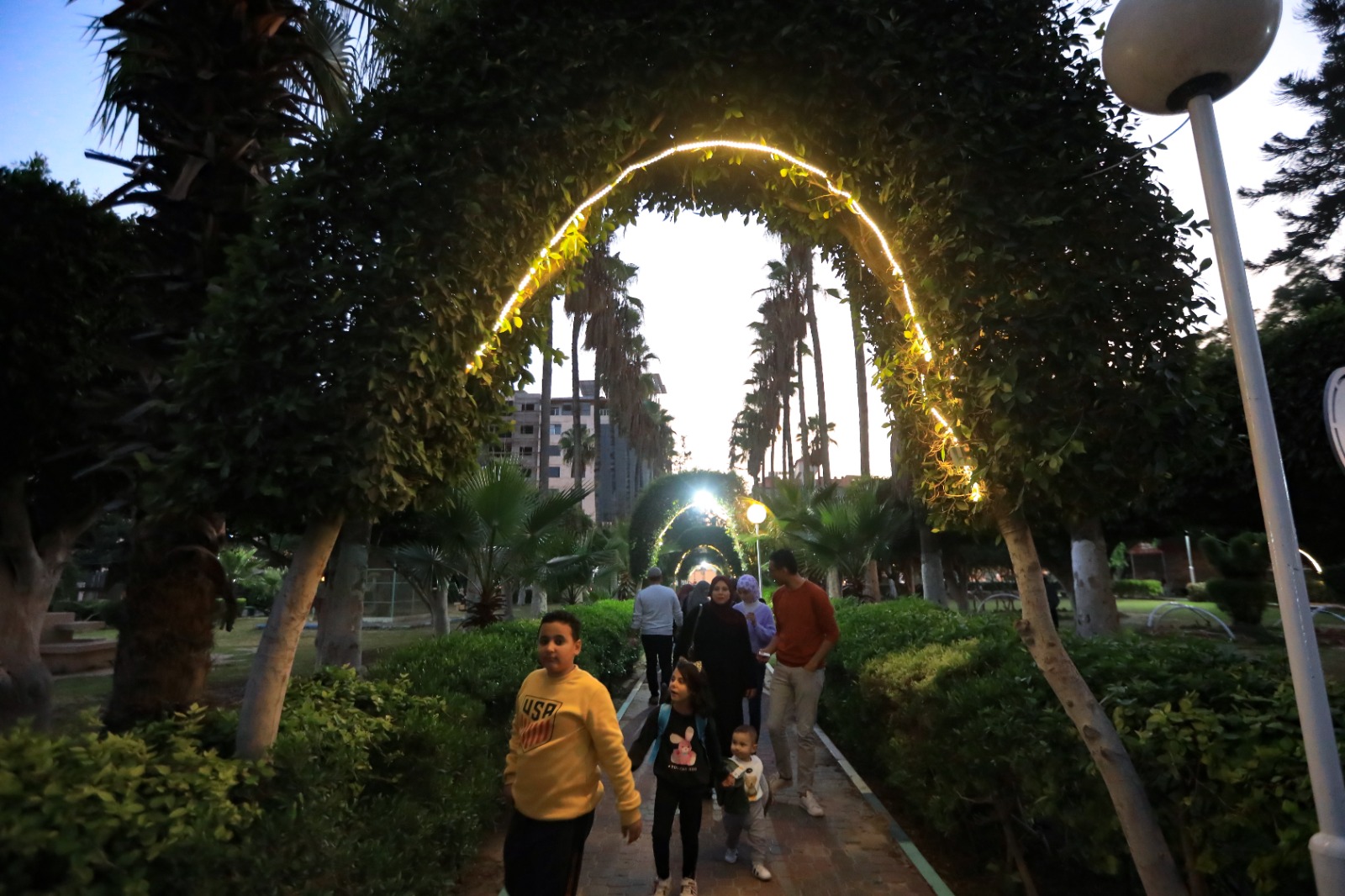 أجواء قضاء المواطنين في غزة الإجازة الأسبوعية "يوم الجمعة"