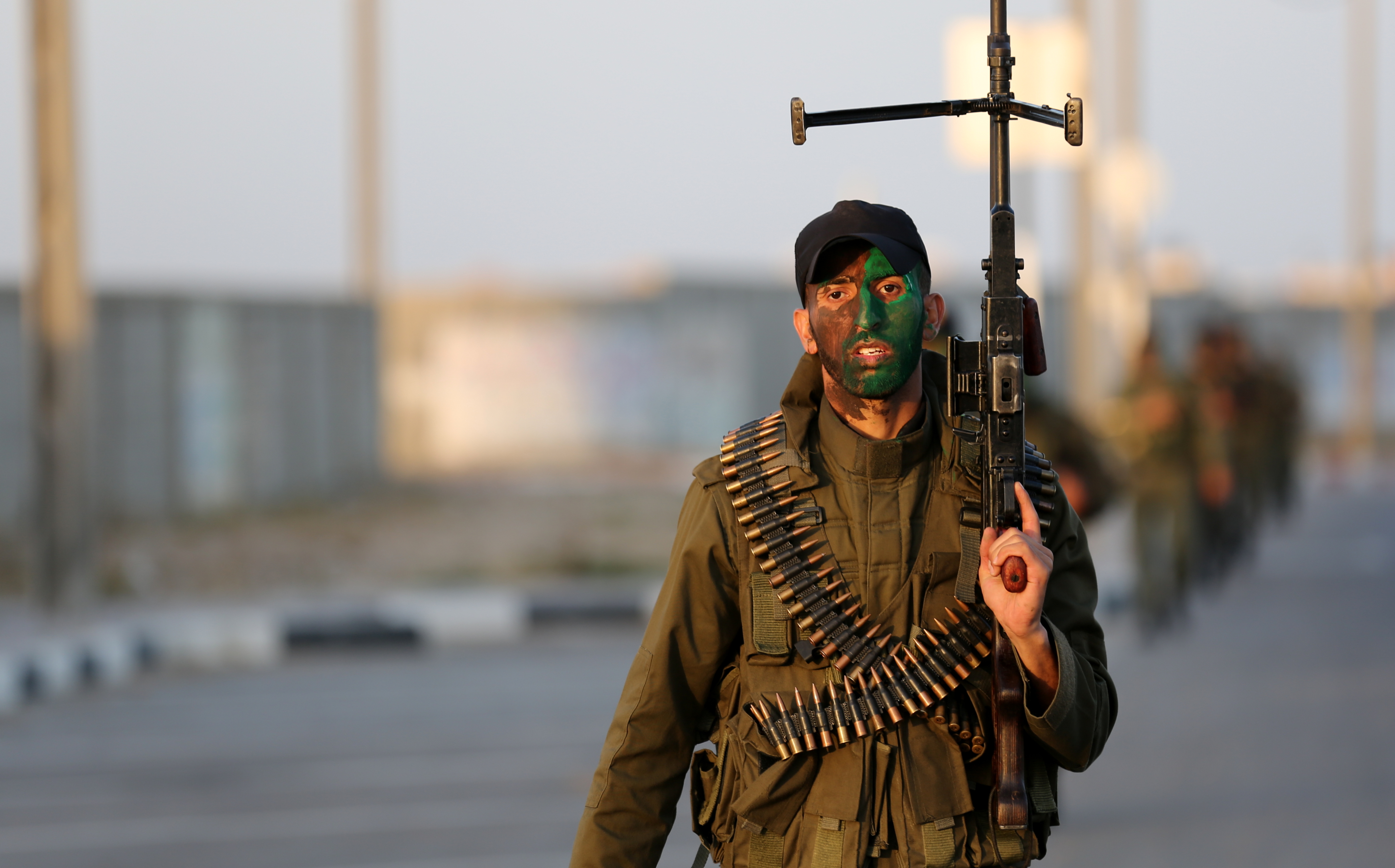 تخييم مغلق لدورتي قادة السرايا وتأهيل الضباط  بالأمن الوطني