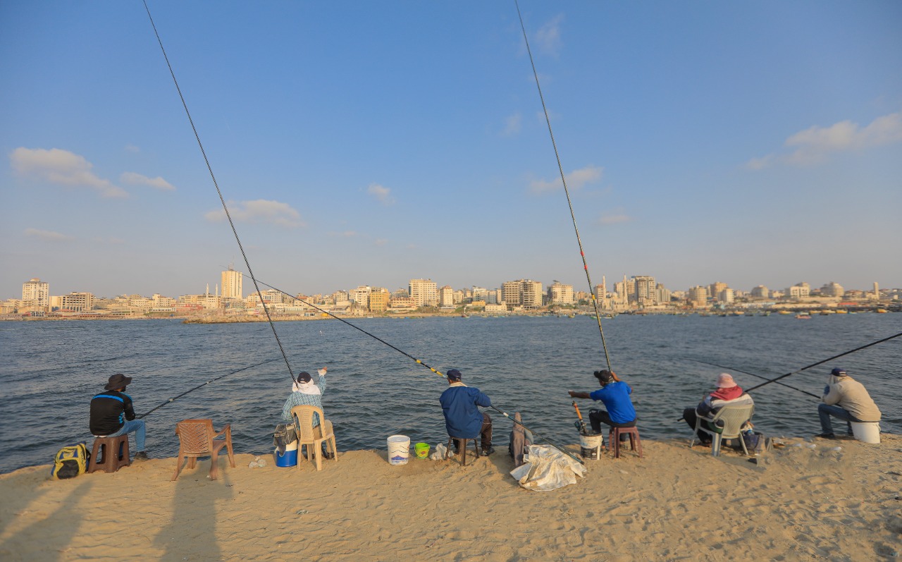 أجواء الحياة في عدد من الأماكن العامة بغزة 