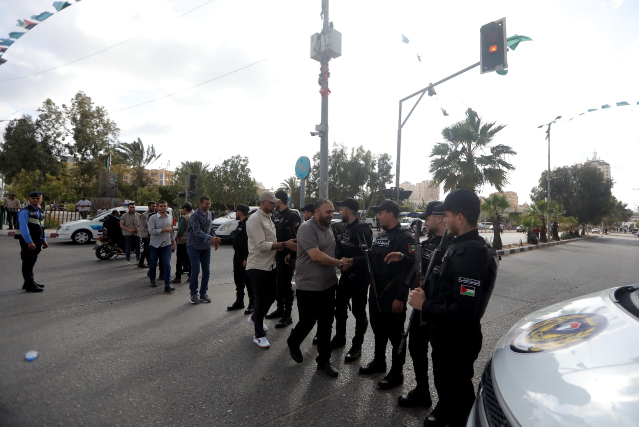 أجهزة الداخلية تُؤمن مهرجاناً لتأبين شهداء العدوان الإسرائيلي