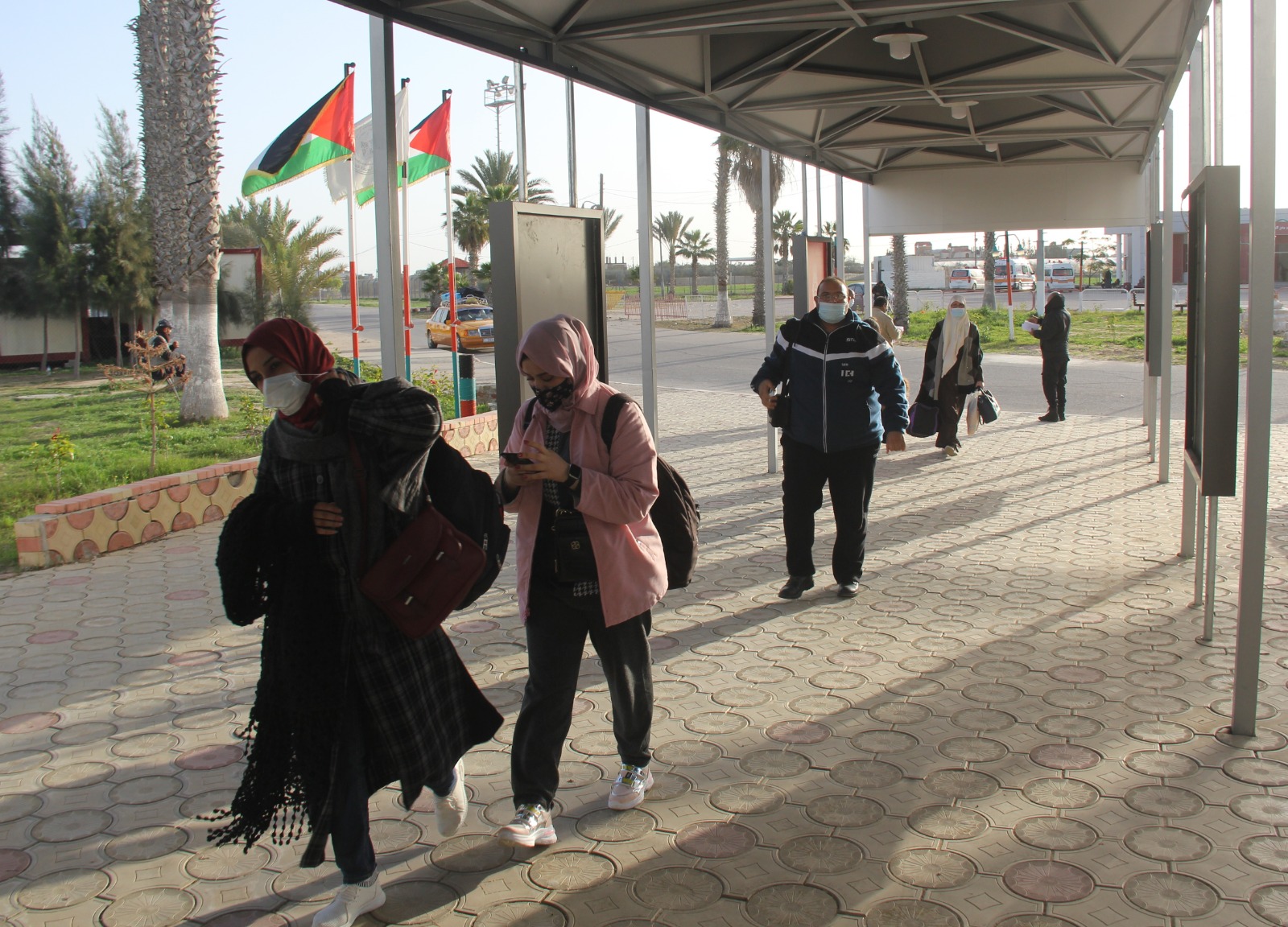 حركة معبر رفح البري خلال أيام فتحه استثنائيًا لمدة أربعة أيام في الاتجاهين