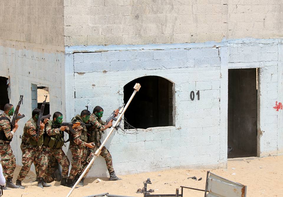 تدريبات دورة قادة السرايا الرابعة بقوات الأمن الوطني