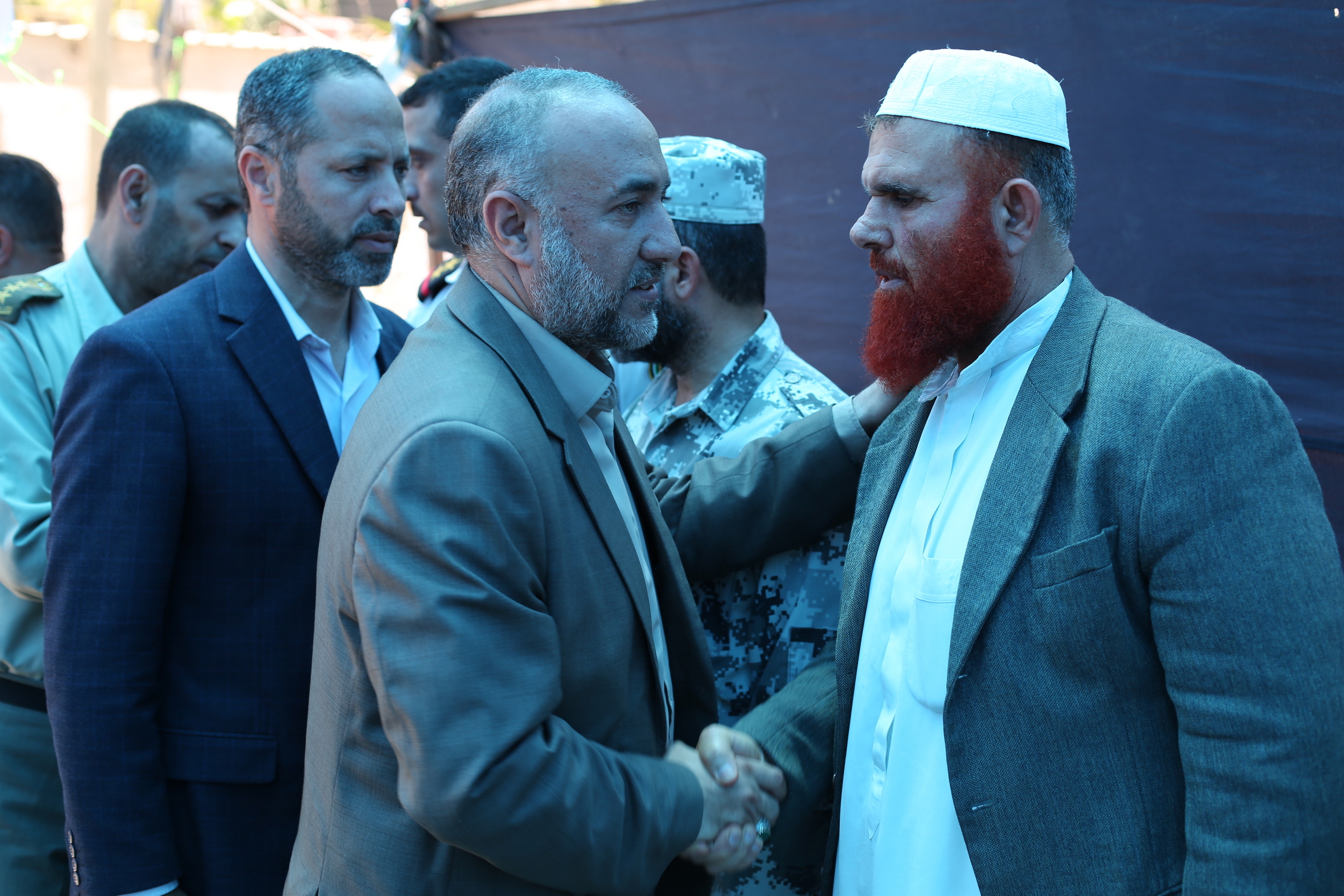 قيادة "الداخلية" تقدم واجب العزاء لذوي شهداء الوزارة في مسيرات العودة بذكرى النكبة