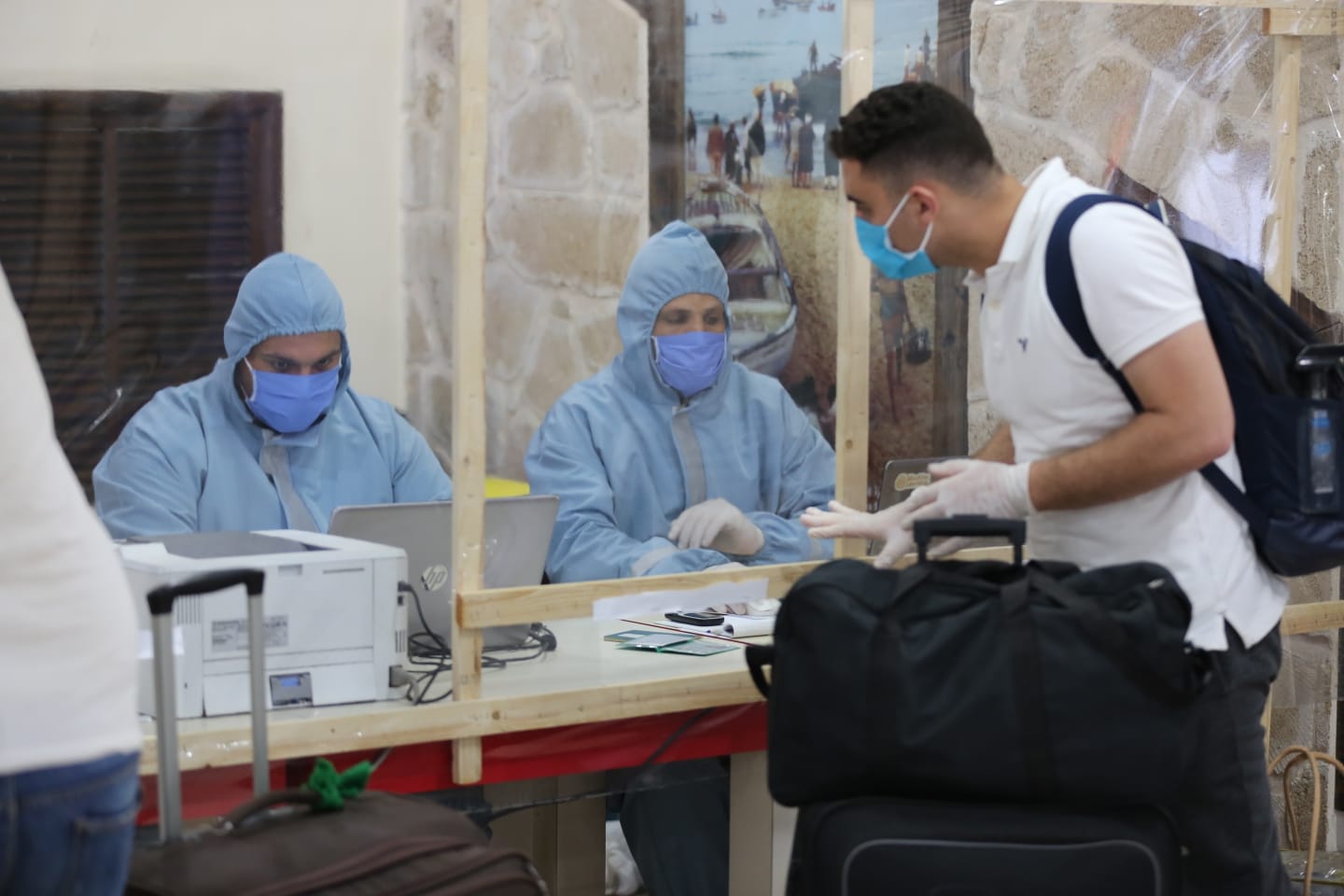 وصول أعداد من العالقين في مصر عبر معبر رفح