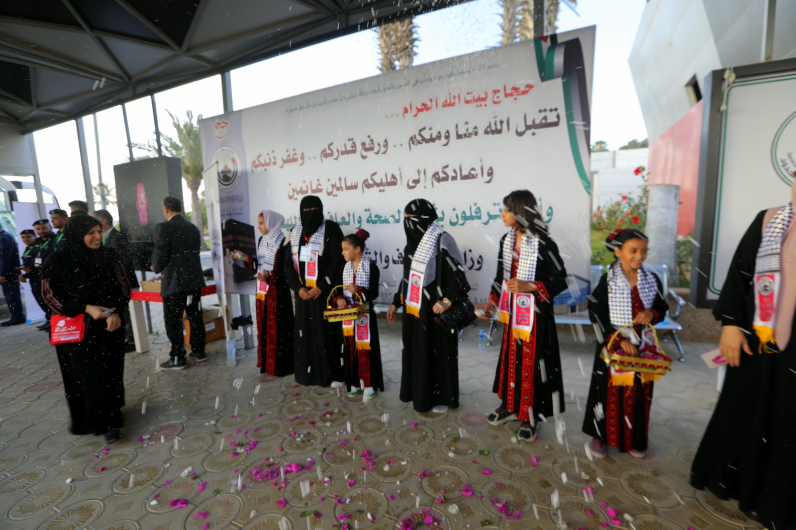 مغادرة حجاج قطاع غزة عبر معبر رفح 