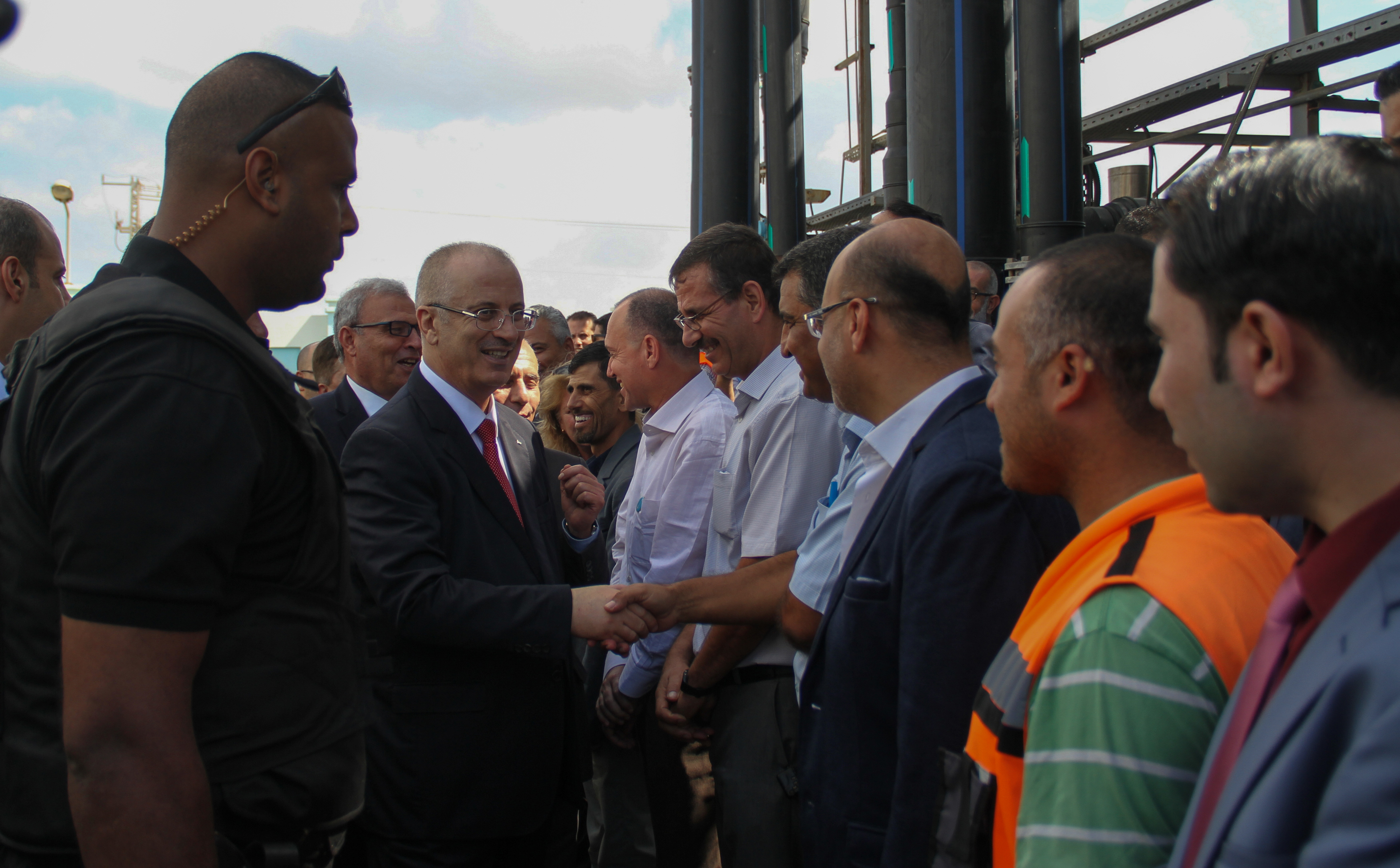 الأجهزة الأمنية تؤمن جولة رئيس الوزراء في غزة