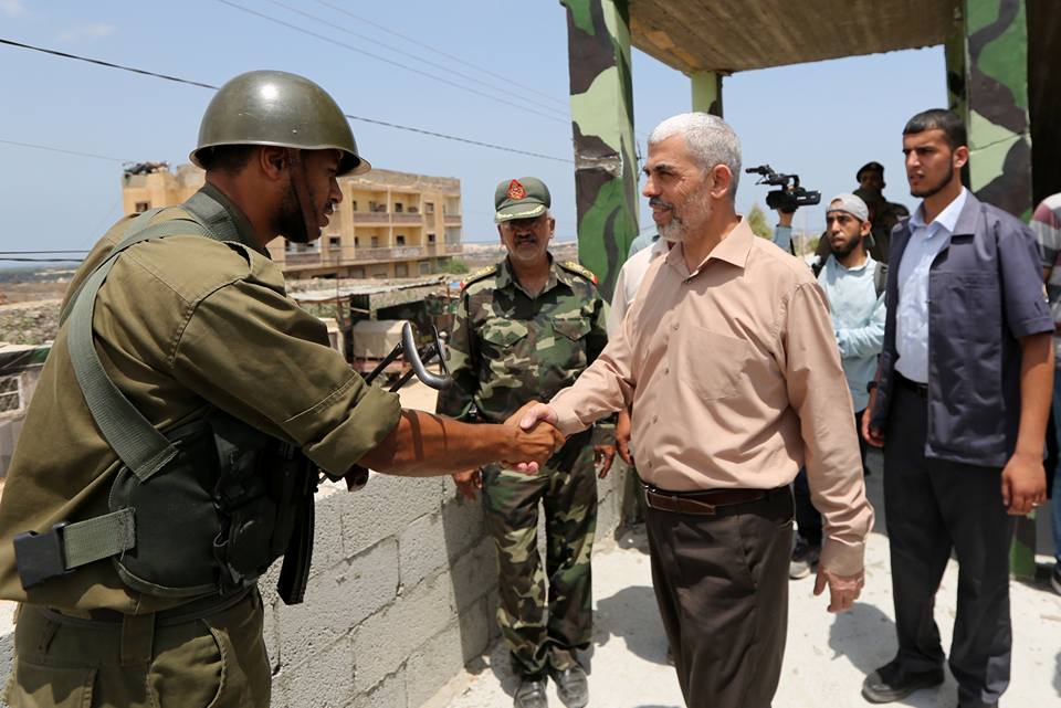 قيادتا حماس واللجنة الإدارية تتفقدان الحدود الجنوبية