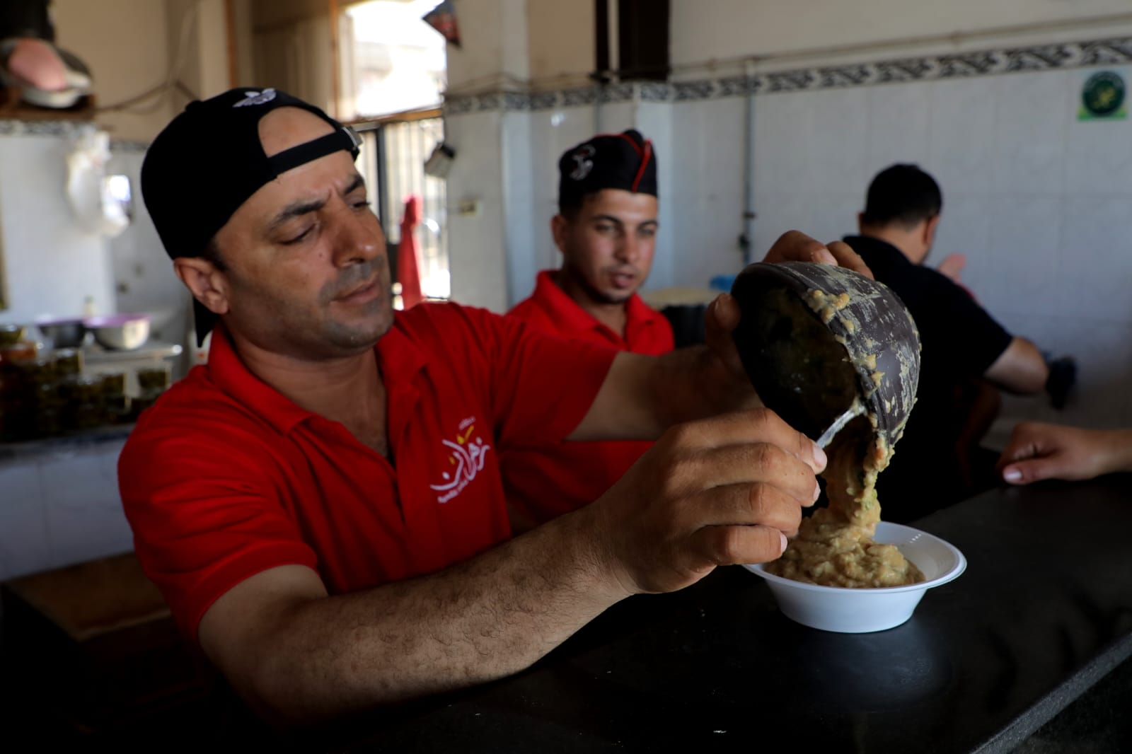 أجواء الحياة العامة في الأسواق والأماكن الحيوية بغزة