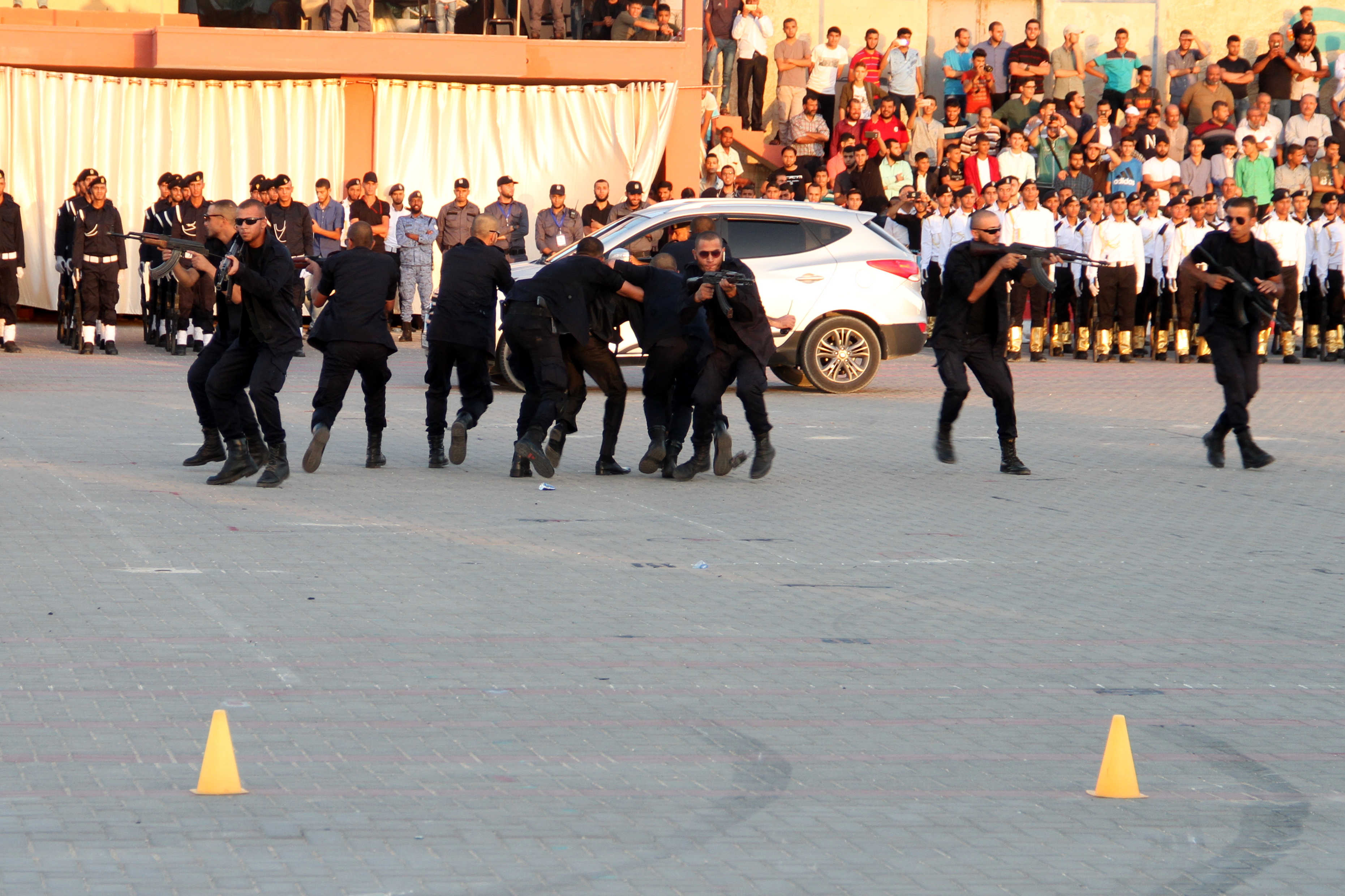 كلية الرباط تُخرّج 54 ضابطاً ضمن فوج "العودة"