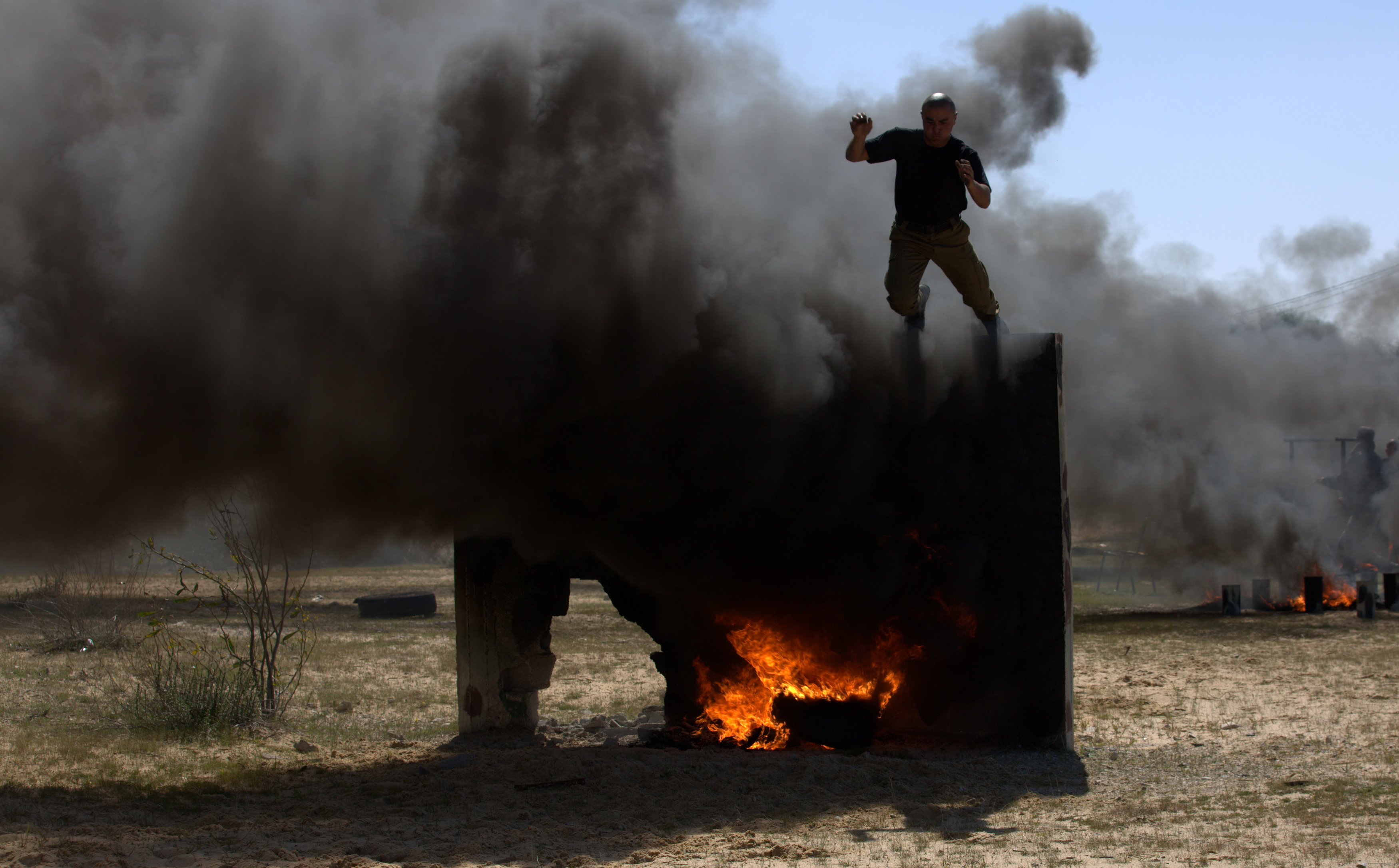 تدريبات ميـدانية لدورة المستجدين "الخاصة بوظائف الأفراد"