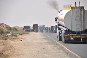 فتح معبر أبو سالم وإدخال 400 شاحنة