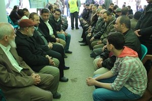 الوزير حماد يقدم واجب العزاء لعائلة الغول