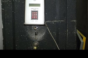 بالتفاصيل والصور ... الأدلة الجنائية تكشف خيوط السطو على بريد الشجاعية