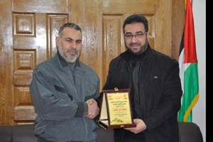 الخدمات تبحث التعاون المشترك مع التنظيم والإدارة