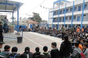 الخدمات تُنظم محاضرة تثقيفية لطلاب مدرسة القرارة