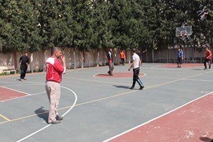 مباراة ودية تجمع إدارتي "المحافظة والمكافحة" بالوسطى