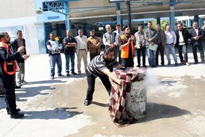 محاضرة في الإطفاء لمدارس وكالة الغوث بالشمال