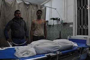 في حادث مفجع.. وفاة طفلتين برفح إثر حريق بمنزل أشعلته شمعة 