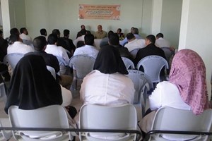 المستشفى الجزائري ينظم محاضرة سياسية لكوادره 