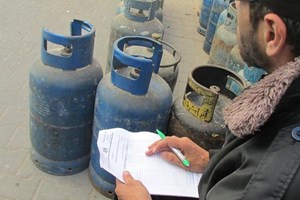 الضبط الميداني يضبط موزع غاز مخالف