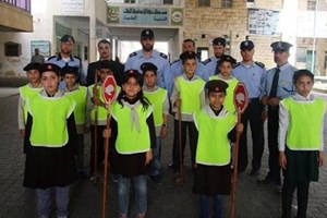 "مرور خانيونس" تُخرج طلاب مشروع الشرطي الصغير