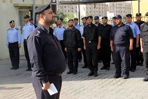 مركز الشيخ زايد ينظم طابور أركان لكوادره