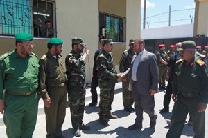 وزير الداخلية يتفقد قوات الأمن الوطني بمقرهم شرق غزة