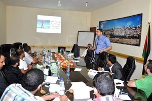 الإمداد والتجهيز يعقد دورة البروتوكول والإتيكيت لأفراده