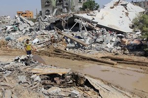 بالصور.. بشاعة جرائم الاحتلال شرق خانيونس كشفتها ساعات الهدوء