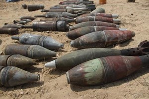 صور .. هندسة المتفجرات برفح تتلف "5" طن من مخلفات الاحتلال