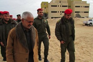 اللواء أبو عاذرة يتفقد الشرطة العسكرية برفح