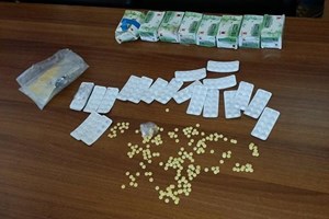 شرطه مكافحة المخدرات تضبط كمية من الحبوب المخدرة