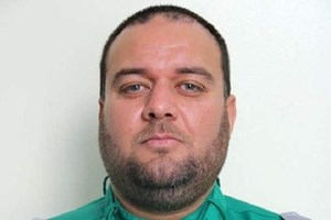 ضابط الإسعاف البراوي..فدائيٌ في ثوب "مُسعف"