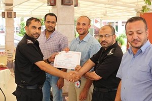 اختتام الدورة الثانية في "التوعية من مخلفات الاحتلال"