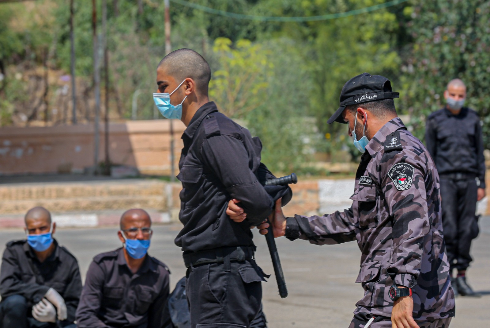 تخريج الدفعة الأولى من العناصر المستجدين على بند التشغيل المؤقت