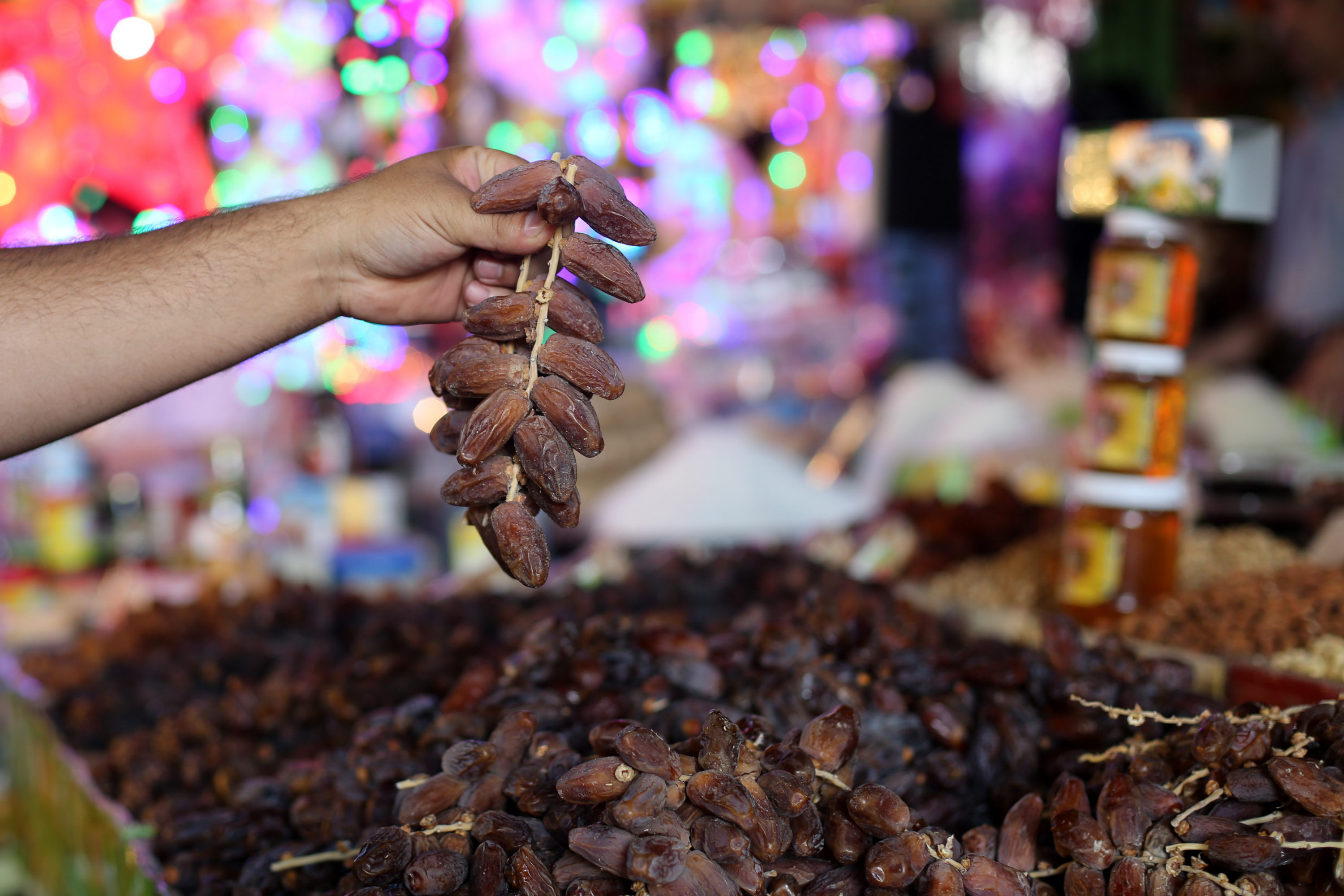 أسواق غزة في أيام شهر رمضان 