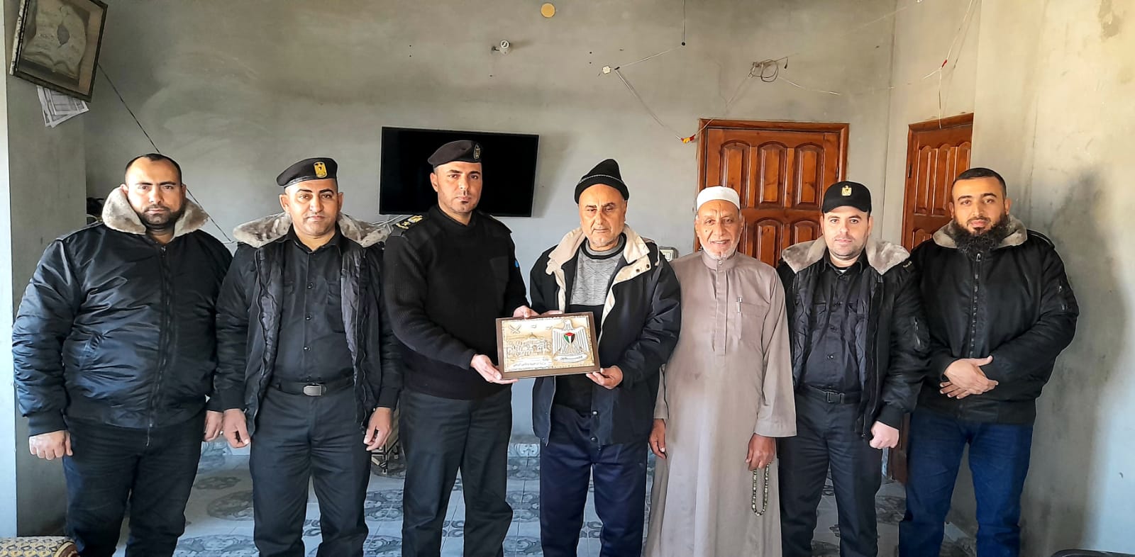 "الداخلية" تطلق حملة زيارات لذوي شهدائها